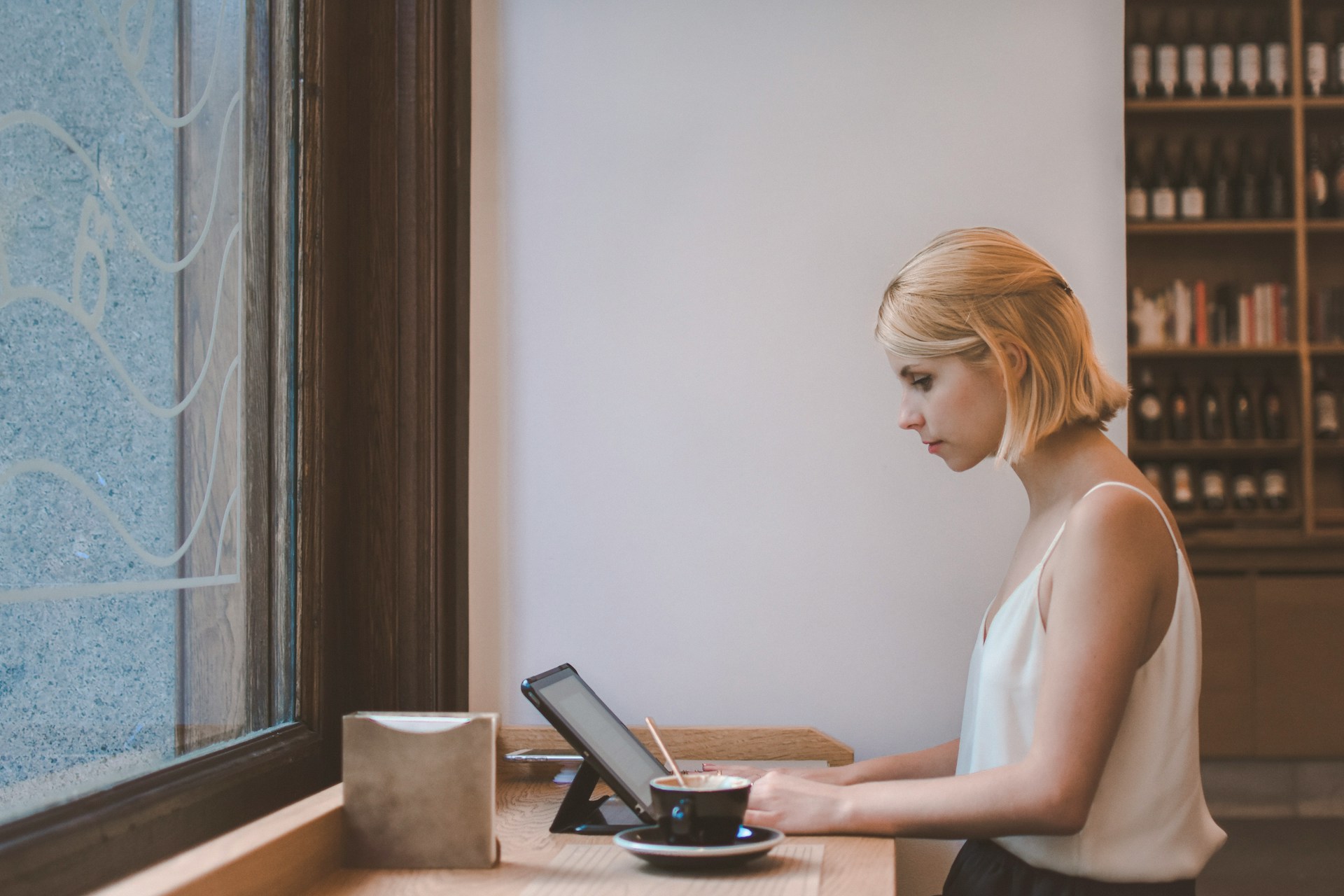 Concevoir un espace qui respire – pauses visuelles au bureau